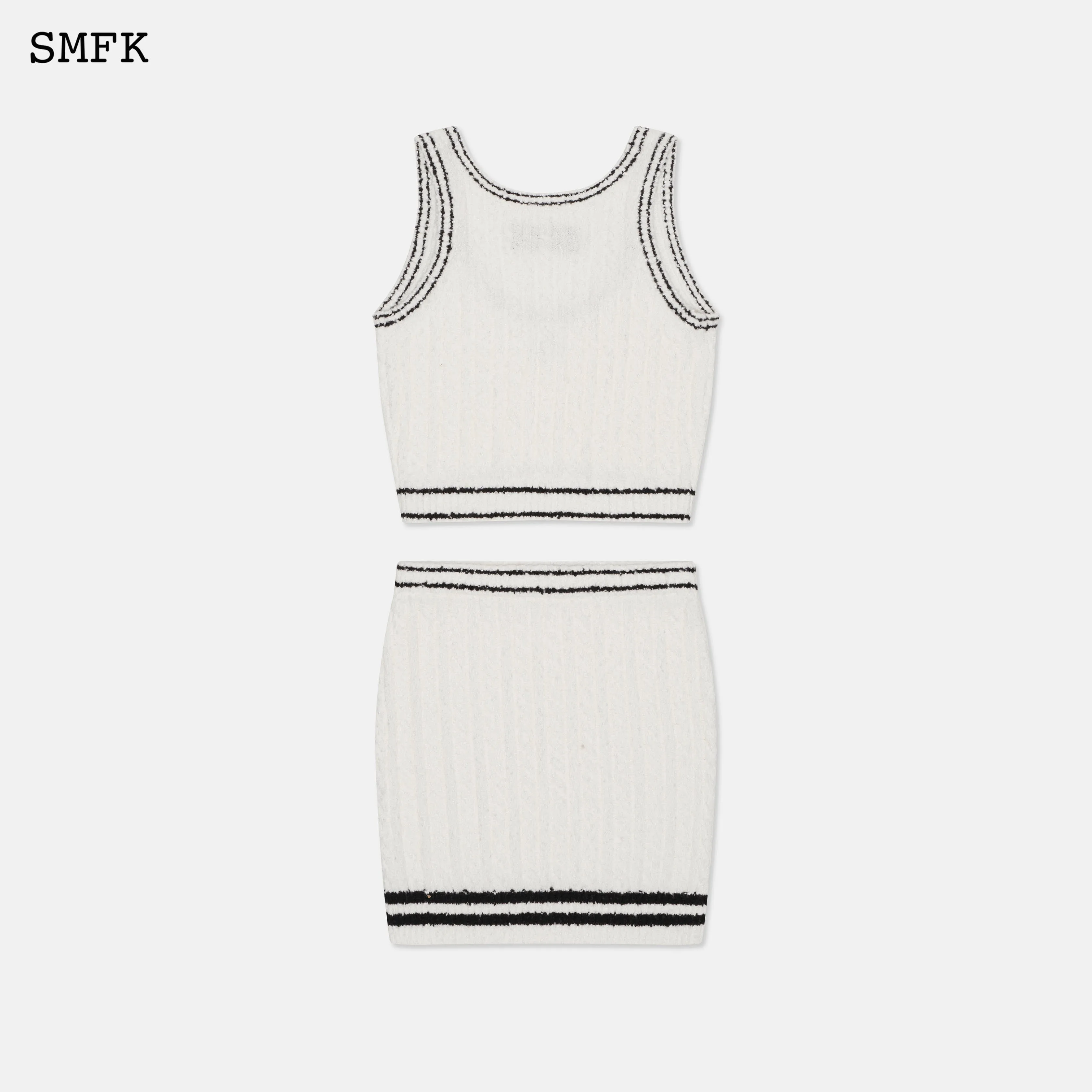 Compass Classical White Knitted Set