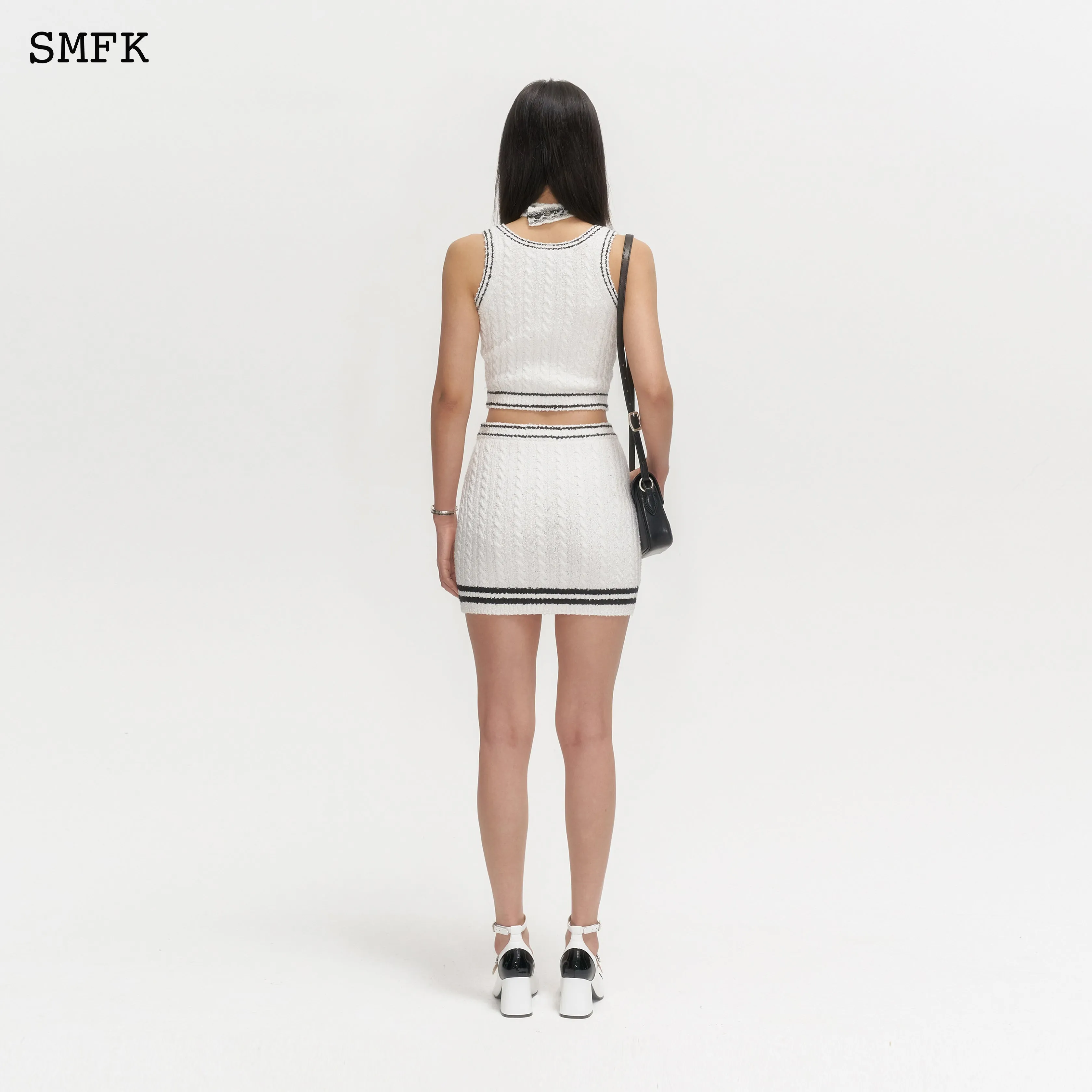 Compass Classical White Knitted Set