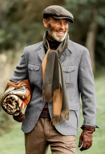 Elegant Men's Tweed Jacket with Classic Lapels